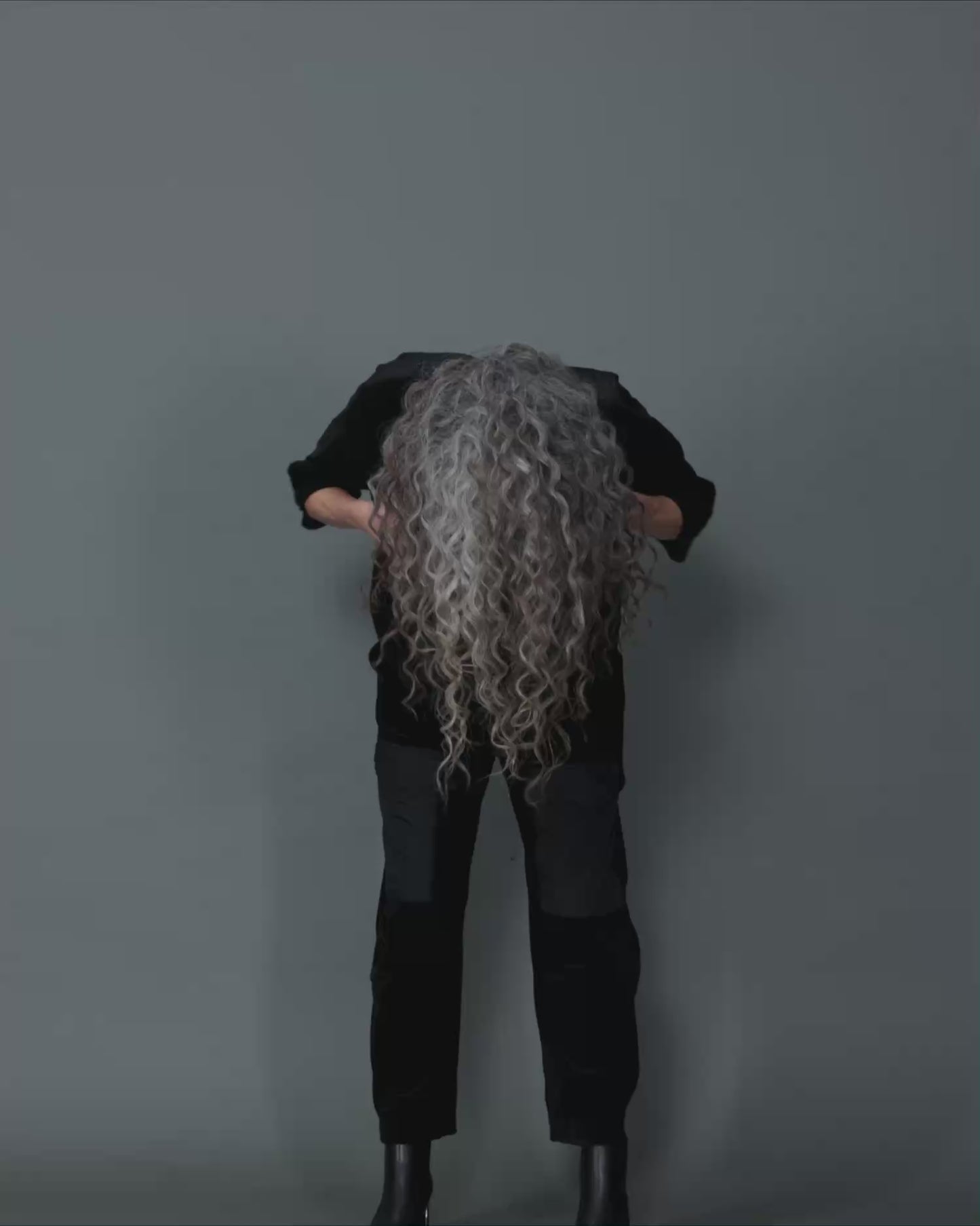 להעלות ולנגן וידיאו לגלריית צפיה, טוניקה אורבן ליה שחורה

