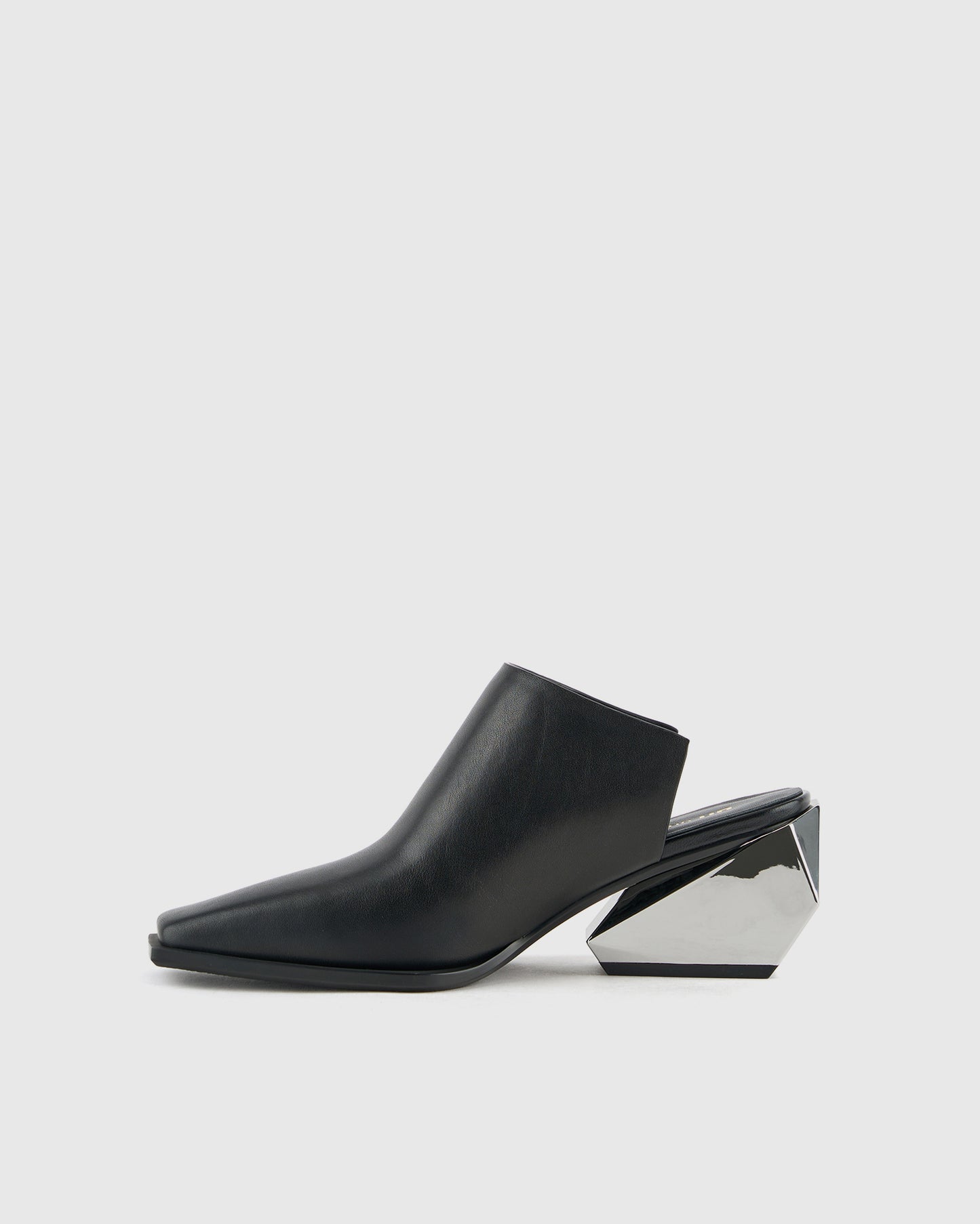 ריקי מיול מיד שחור