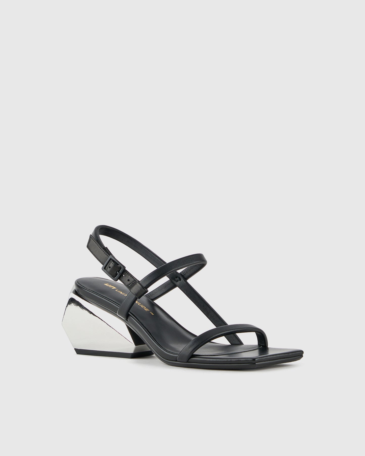 ריקי סטרפי מיד שחור