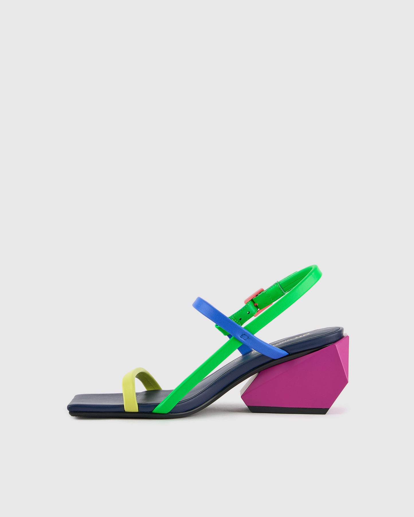 ריקי סטרפי מיד ניאון פלייר