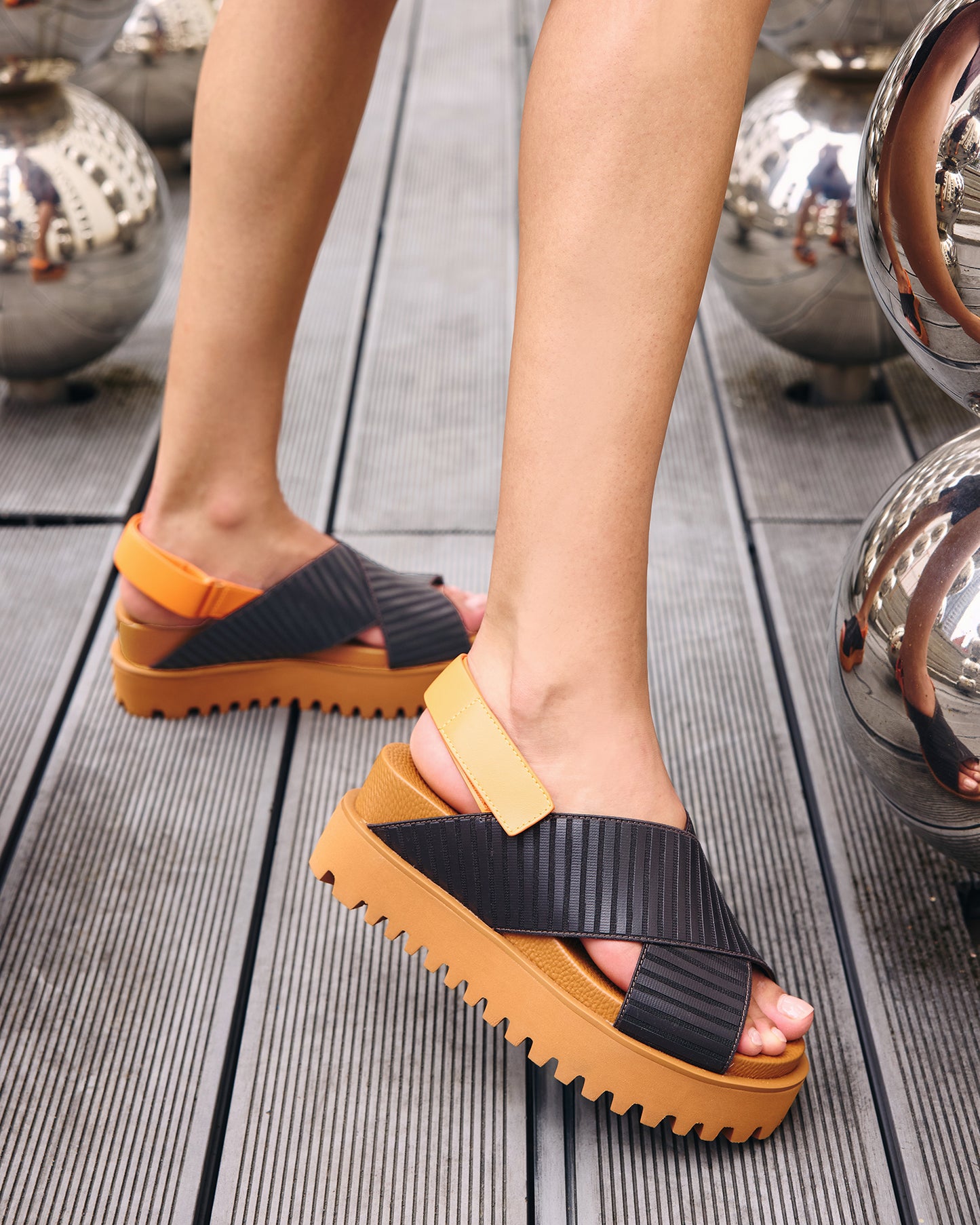 ריקו X סנדל אמבר גלו