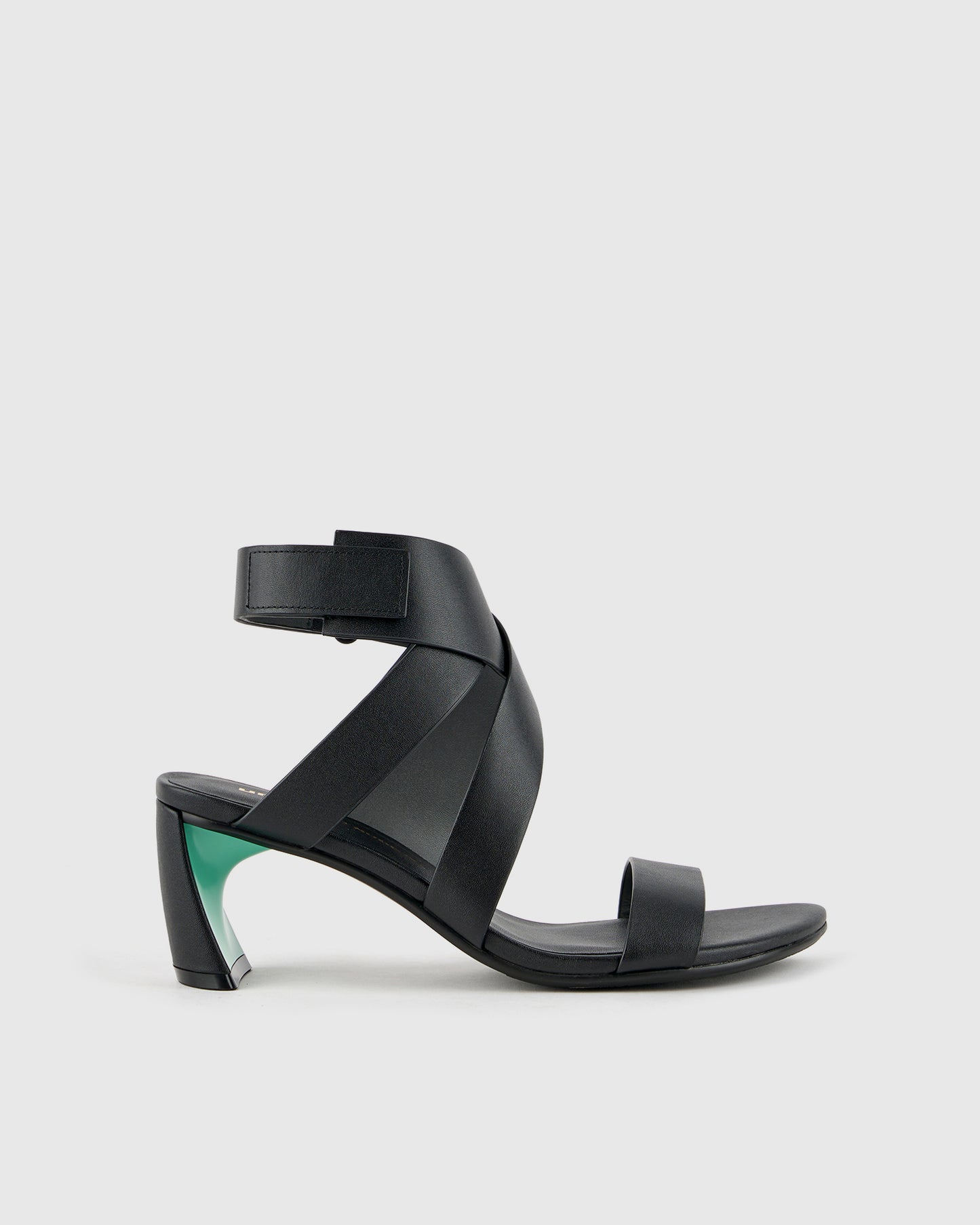 זומה וויי מיד שחור