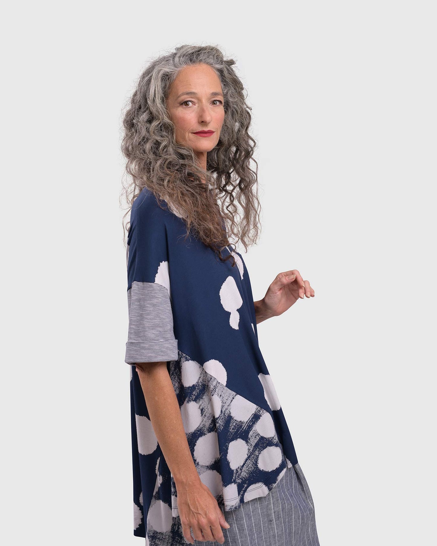 חולצה פורצת מודפסים